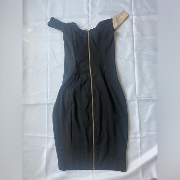 House of CB | Rodene Two-Tone Black & Tan Dress |
Size Extra Small - Picture 6 of 8